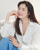 Choi Ji Woo khoe sắc gái một con