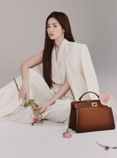 Vì sao Song Hye Kyo dễ dàng trở thành đại sứ toàn cầu