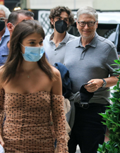 Bill Gates xuất hiện lần đầu từ khi ly hôn