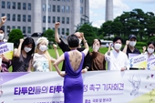 Thợ xăm Hàn Quốc biểu tình