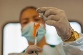 WHO kêu gọi dừng tiêm vaccine mũi 3 ở nước giàu để giúp nước nghèo