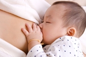 Phụ nữ Hàn bị đánh giá vì cho con bú nơi công cộng
