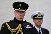 Cảnh sát Anh xem xét cáo buộc xâm hại tình dục của Hoàng tử Andrew