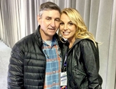 Cha Britney Spears rút khỏi quyền giám hộ sau 13 năm
