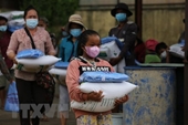 Hỗ trợ khẩn cấp cho người gốc Việt gặp khó vì Covid-19 tại Campuchia