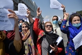Taliban bắt 4 kẻ tấn công cuộc biểu tình của phụ nữ