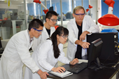 Tiến sĩ hóa học trở thành hiệu trưởng Trường ĐH Fulbright Việt Nam