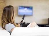 Ngồi xem TV quá nhiều gây hại cho trí não như thế nào