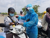 Hai chị em tình nguyện ở 2 đầu điểm nóng chống dịch Covid-19