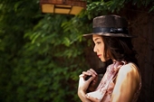 Chồng say nắng, vợ chỉ cần… ngồi yên