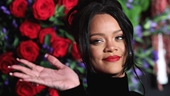 Ca sĩ Rihanna chính thức trở thành tỉ phú đô la