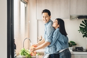 Anh chồng “đội vợ lên đầu”