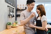 Ở nhà, đàn ông là “hàng thiết yếu”