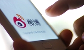 Trung Quốc cho người dùng mạng xã hội cùng dẹp nạn fan cuồng