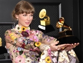 Sự lên ngôi của phái đẹp tại lễ trao giải Grammy 2021