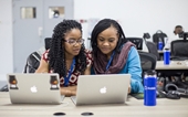 Những cô gái viết code thu hẹp khoảng cách giới trong lĩnh vực công nghệ số