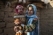 Nhiều cha mẹ ở Afghanistan bán con vì tuyệt vọng
