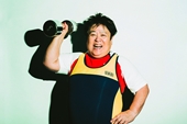 Cụ bà 72 tuổi 19 lần vô địch thế giới môn nâng tạ