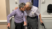 Bí quyết giúp cặp đôi trên 100 tuổi sống hạnh phúc đến đầu bạc răng long