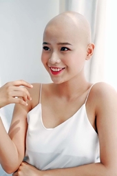Cô gái chiến thắng ung thư thi Miss World Vietnam
