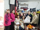 Trao 55 suất quà Tết cho người Việt gặp khó khăn tại Macau Trung Quốc