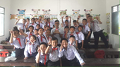 Thầy giáo Việt mang tiếng mẹ đẻ giảng dạy trên nước bạn Lào