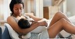 Những việc mẹ F0 cần làm khi cho con bú