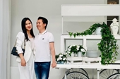 Vợ chồng trẻ chấp nhận bê trễ công việc để giúp hơn 100 người Việt từ Ukraine