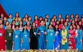 Ban Chấp hành Hội LHPN Việt Nam khoá XIII ra mắt Đại hội, nhận nhiệm vụ