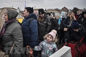 Ba Lan miễn phí vé tàu, Anh đơn giản hóa thủ tục cho người Ukraine