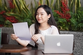 Cô gái Hà Nội lọt Forbes Under 30 nhờ giúp người già sống vui, khoẻ