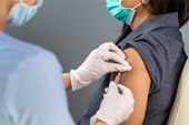 Tiêm vaccine Covid-19 trở thành tiêm chủng hằng năm