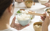Thói quen ăn tối giúp kéo dài tuổi thọ của người Nhật