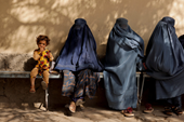 “Cuộc tấn công mới nhất nhằm vào quyền phụ nữ” ở Afghanistan
