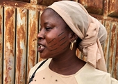 Tập tục rạch mặt tại Nigeria Khi vết sẹo là biểu tượng của cái đẹp và danh tính