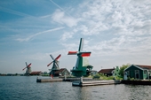 Ngôi làng cối xay gió Hà Lan trong mắt khách Việt
