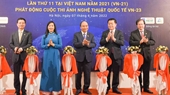 Chủ tịch nước Nguyễn Xuân Phúc khai mạc triển lãm ảnh quốc tế tại Việt Nam