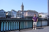 Người Việt ở Paris chỉ cách thuê khách sạn an toàn