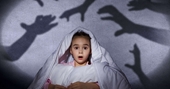 Trẻ 5 tuổi trằn trọc khó ngủ, thức giấc đột ngột giữa đêm vì 8  thủ phạm