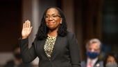 Nữ thẩm phán da màu đầu tiên nhậm chức ở Tòa Tối cao Mỹ