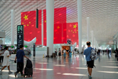 Cặp sinh đôi Trung Quốc lén dùng chung hộ chiếu để đi nước ngoài