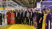 Việt Nam tham dự hội chợ dệt may tại Pháp