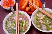 Ký giả Anh đi khắp Việt Nam khám phá ẩm thực