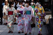 Phụ nữ Nhật Bản bị đổ lỗi vì tỷ lệ sinh giảm