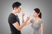 Vì sao người khôn ngoan tránh tranh cãi với sếp và vợ