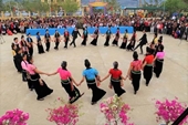 Yên Bái Độc đáo màn đại xòe tại Lễ đón nhận Bằng của UNESCO ghi danh Nghệ thuật Xòe Thái