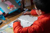 Trung Quốc cấm dạy thêm, trẻ kín lịch học chui