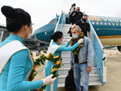 Lo ngại dịch đậu mùa khỉ khiến đường bay quốc tế đến và đi Việt Nam chậm khôi phục