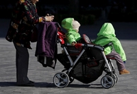 Phụ nữ Trung Quốc ngày càng ngại sinh con vì đại dịch COVID-19