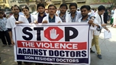 Báo động đỏ nạn bạo hành nhân viên y tế ở Ấn Độ